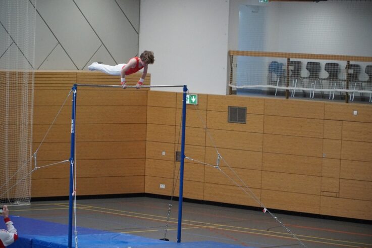 Jakob Willer am Reck